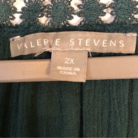 Valerie Stevens Emerald Green Cold Shoulder Peasant Blouse - Picture 11 of 12